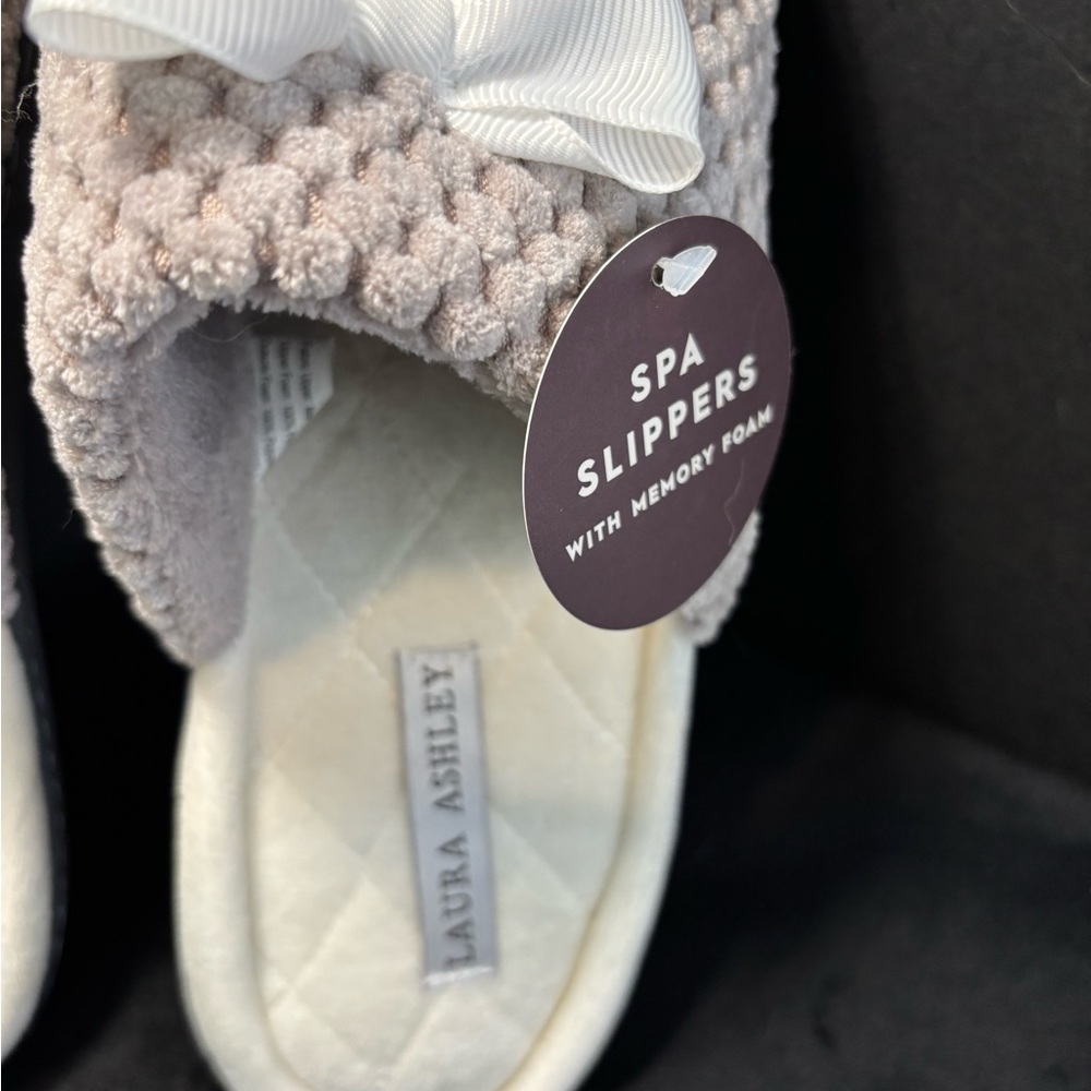 L Ashley Cream Slippers, Textured Knit Bow - Picture 4 of 9